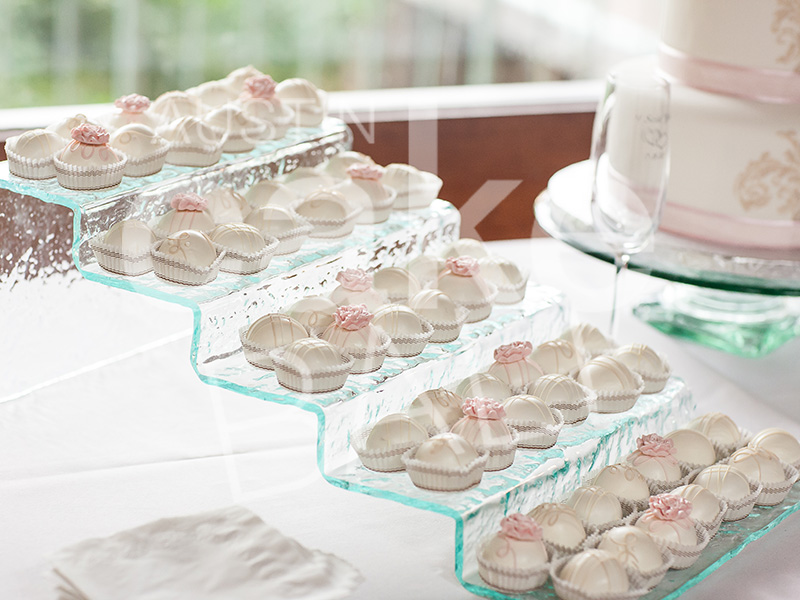 Wedding Cakes and Cake Ball Wedding Favors in Austin