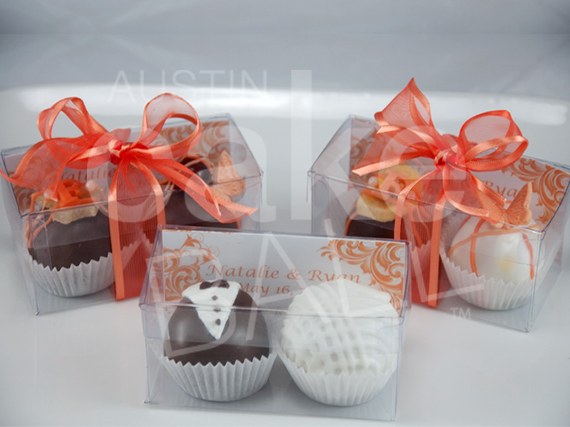 Wedding Cakes And Cake Ball Wedding Favors In Austin